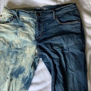 💖 Cute half bleached jeans :)